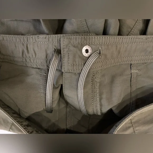 The North Face Aphrodite Capri Pants green Size 6 TNF hiking everyday 5 pockets - Picture 7 of 9